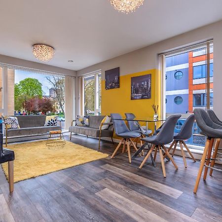 Iconic Garden Apt, Steps From City Centre & Cafes 브리스틀 외부 사진