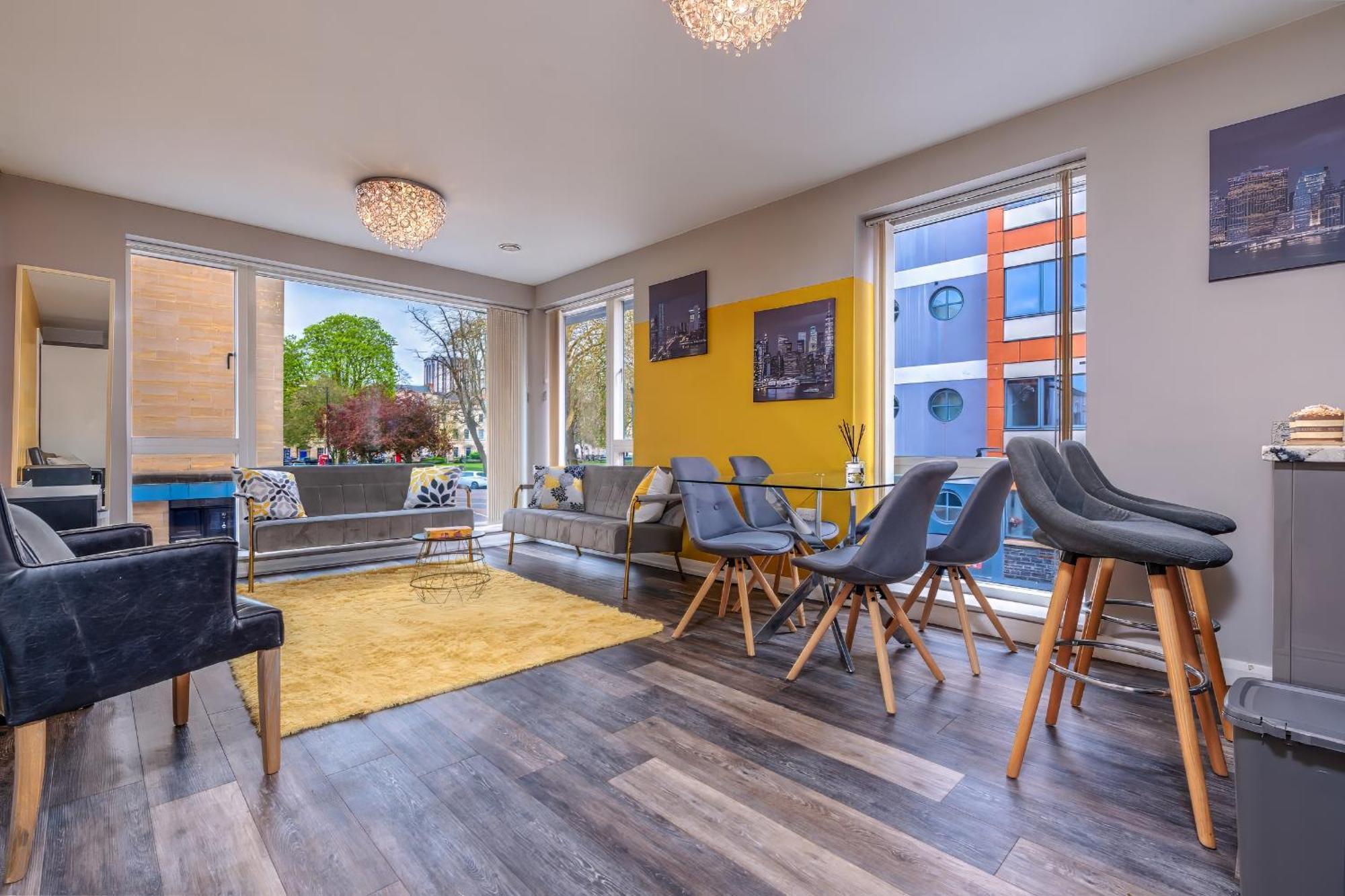 Iconic Garden Apt, Steps From City Centre & Cafes 브리스틀 외부 사진